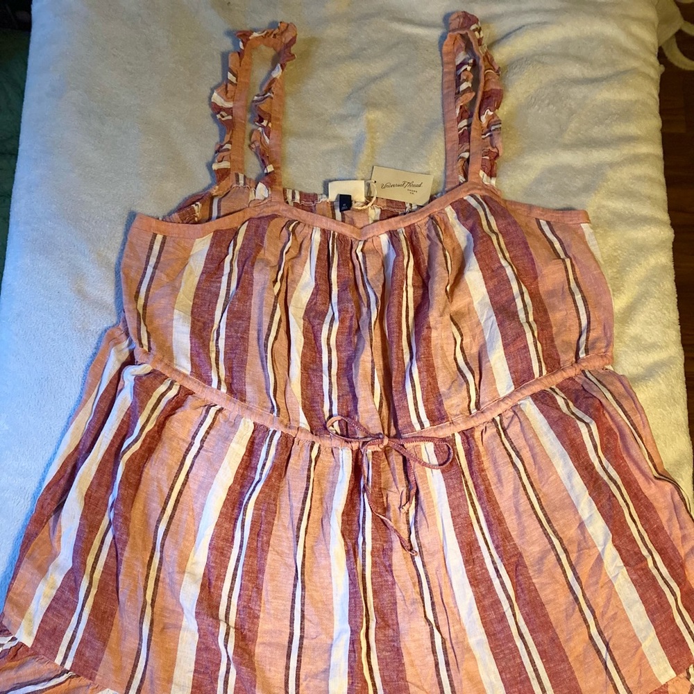 Women’s Universal Thread 4XL casual dress.